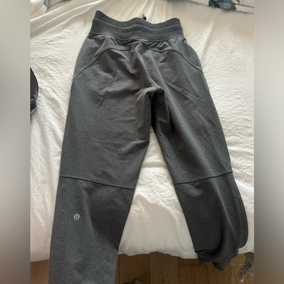 Lulu Lemon Gray Size 4 Joggers - Picture 3 of 4